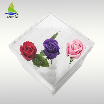 Le nozze 16 freschi di lusso forano la scatola acrilica per la laminazione lucida di 16 rose