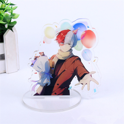 La foto creativa di anime della persona in piedi dell'esposizione acrilica su ordinazione ha stampato la persona in piedi della tavola di pubblicità